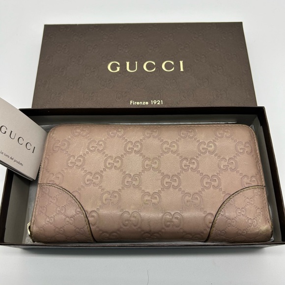 Gucci long zippy wallet rose in color. Comes with box and paperwork - Picture 2 of 11